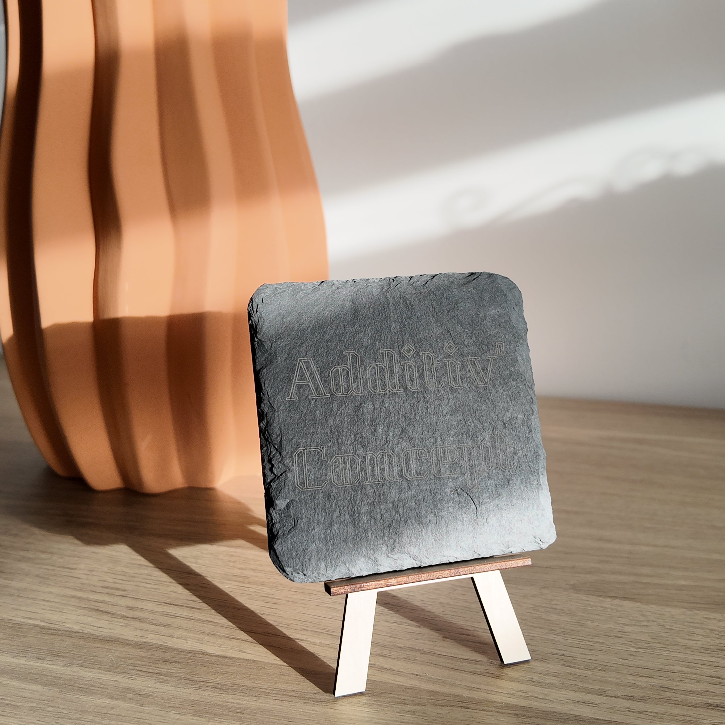 Dessous de Verre Personnalisable en Ardoise avec Support Bois